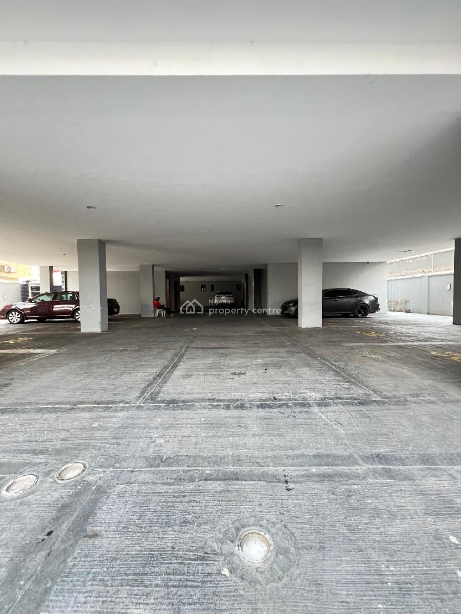 Spacious 2 Bedroom Apartment with and Elevator, Swimming Pool and Gym, Lekki Phase 1, Lekki, Lagos, Flat / Apartment for Sale