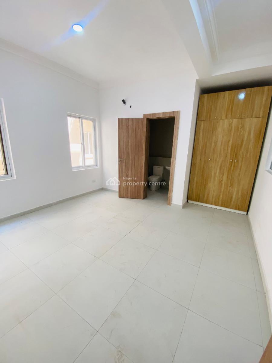 Waterfront Home, Osapa, Lekki, Lagos, Block of Flats for Sale