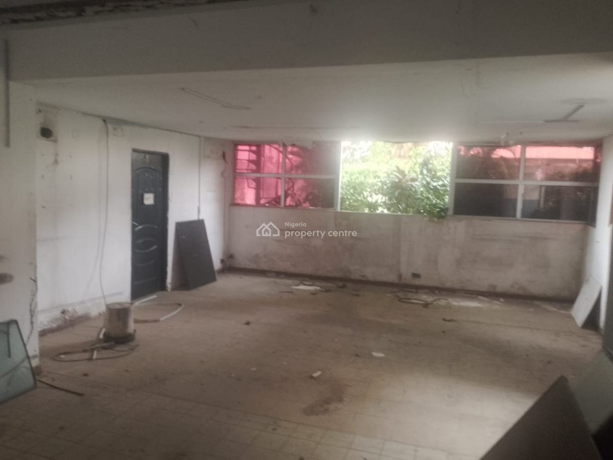 7bedroom Detached Duplex + B.qs on 1,400 Sqm Landspace., Ikeja Gra, Ikeja, Lagos, Detached Duplex for Rent