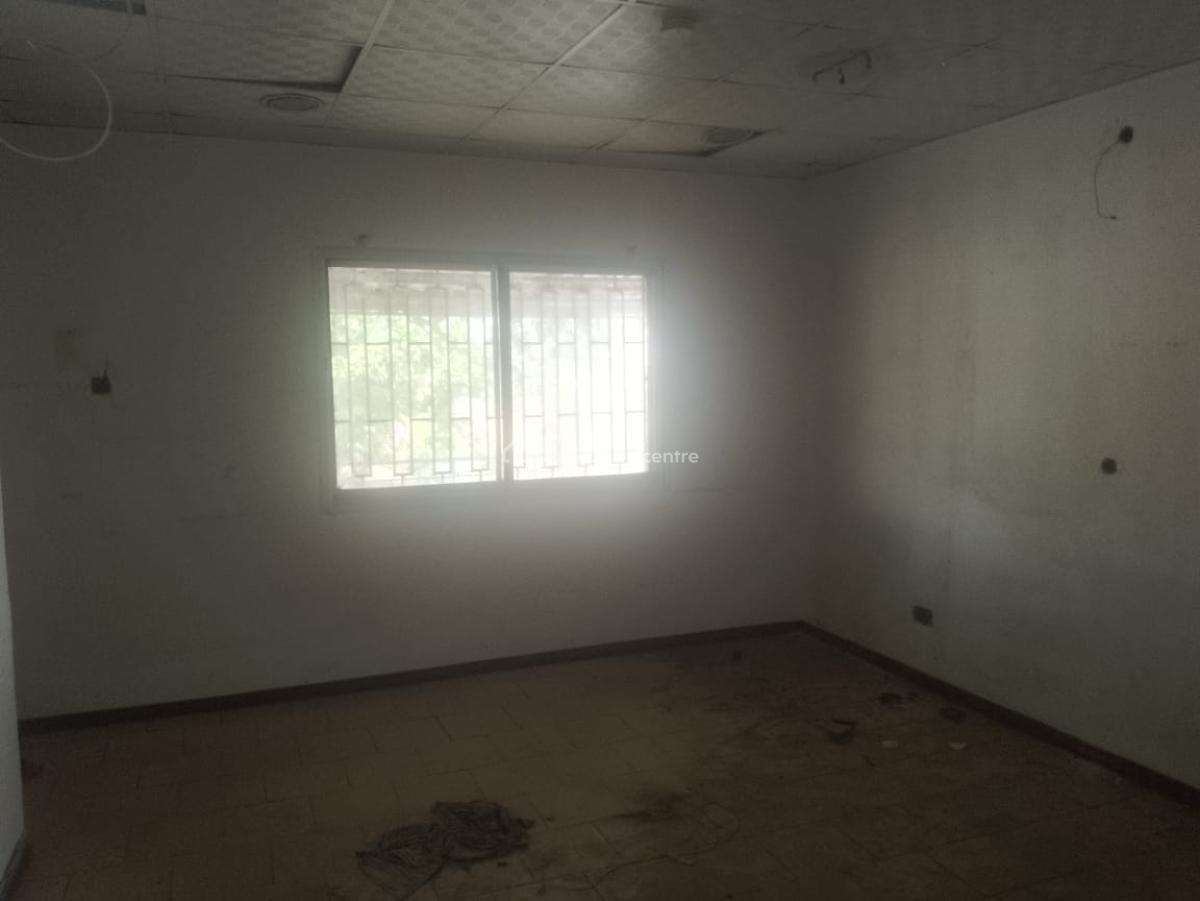 7bedroom Detached Duplex + B.qs on 1,400 Sqm Landspace., Ikeja Gra, Ikeja, Lagos, Detached Duplex for Rent