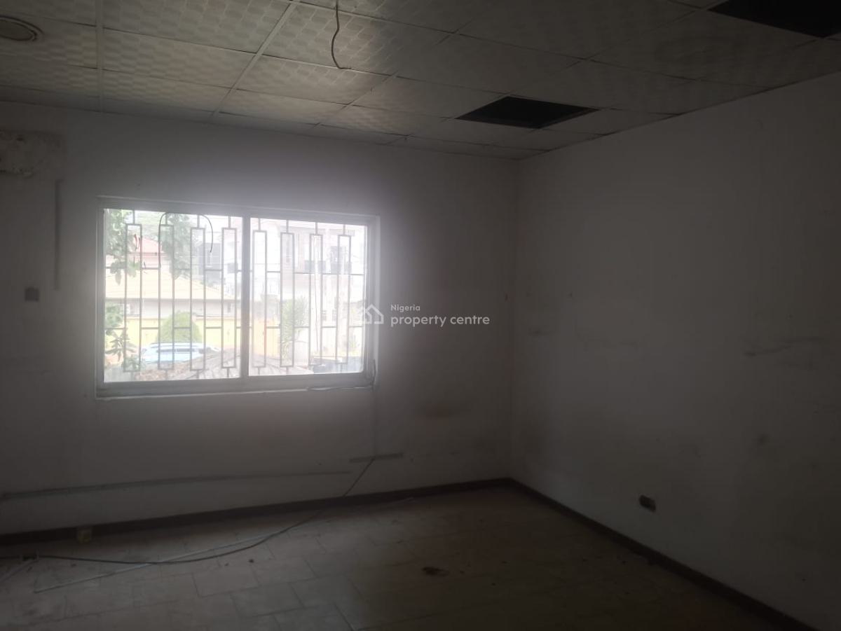 7bedroom Detached Duplex + B.qs on 1,400 Sqm Landspace., Ikeja Gra, Ikeja, Lagos, Detached Duplex for Rent