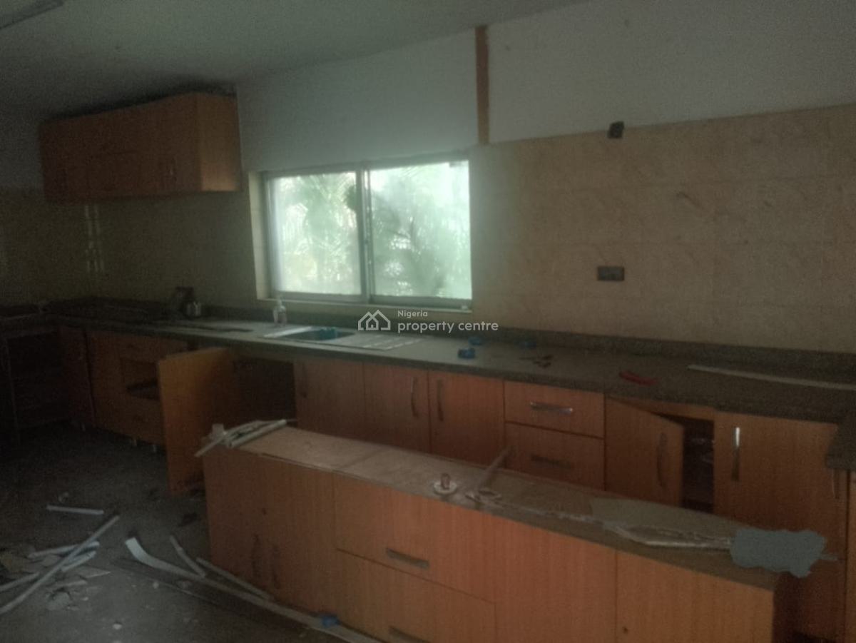 7bedroom Detached Duplex + B.qs on 1,400 Sqm Landspace., Ikeja Gra, Ikeja, Lagos, Detached Duplex for Rent