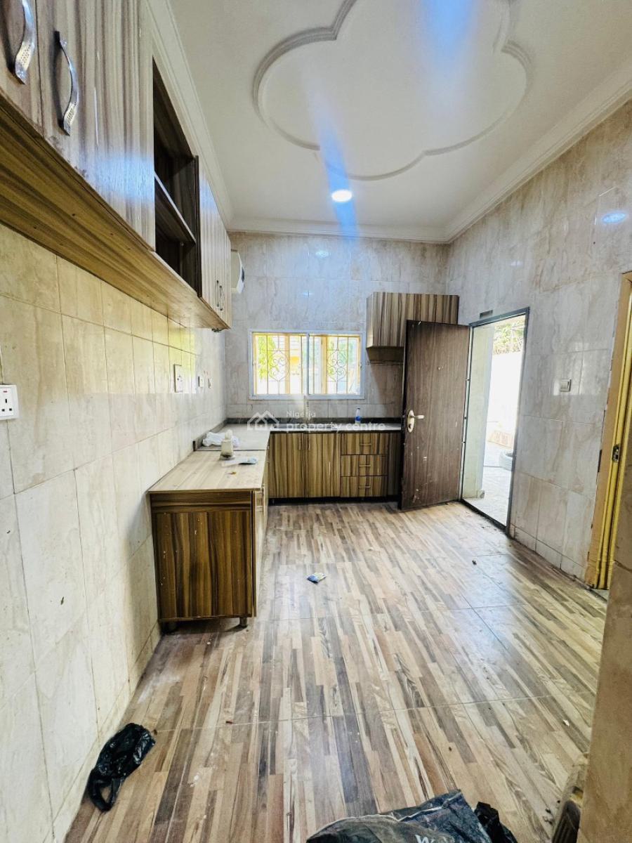 Bungalow  Gwarimpa    Newly Renovated 4bedro, Gwarinpa, Abuja, Detached Bungalow for Rent