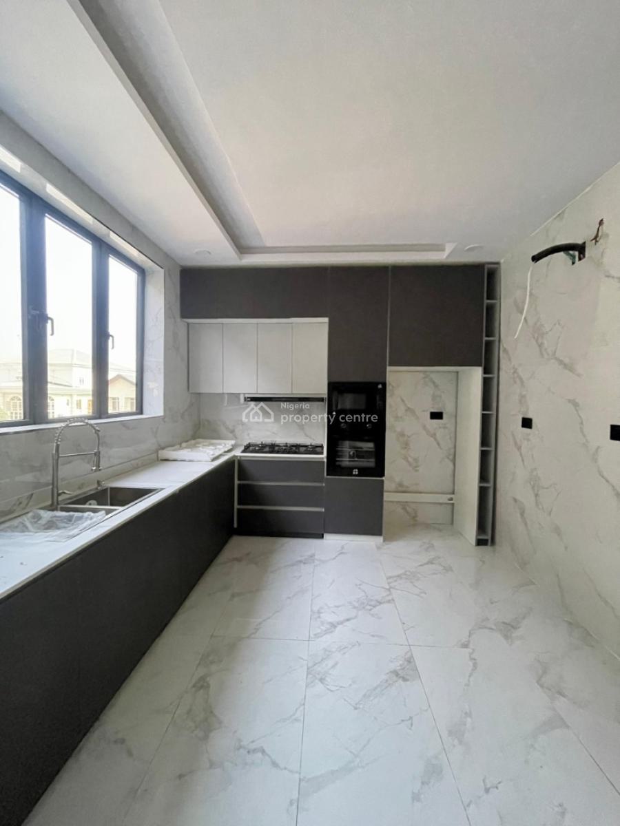 Gorgeously Built 5 Bed Terrace Duplex with Private Compound, Lekki Phase 1, Lekki, Lagos, Terraced Duplex for Sale
