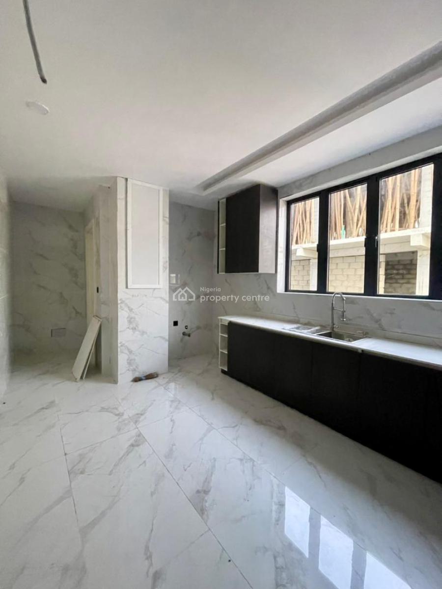 Gorgeously Built 5 Bed Terrace Duplex with Private Compound, Lekki Phase 1, Lekki, Lagos, Terraced Duplex for Sale