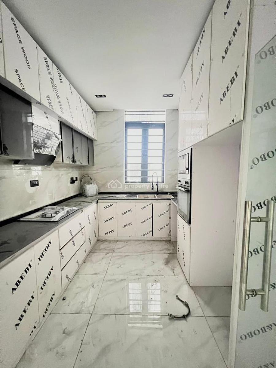 Very Spacious 1 Bedroom Apartment in a Secure Estate, Ologolo, Lekki, Lagos, Flat / Apartment for Sale