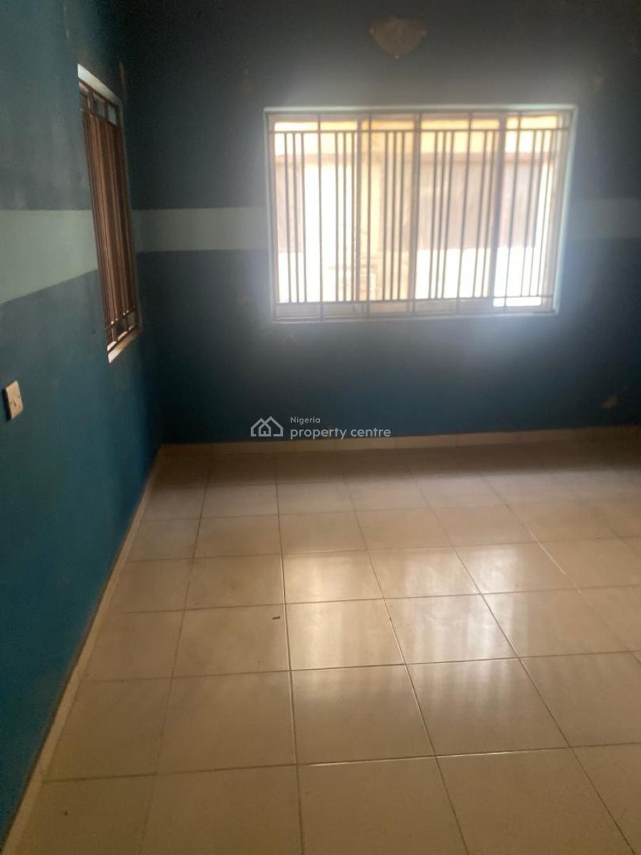 Self Service Built 3 Bedroom Apartment Bungalow Plus Bq, Abosede Kuboye Crescent, Surulere, Lagos, Flat / Apartment for Rent