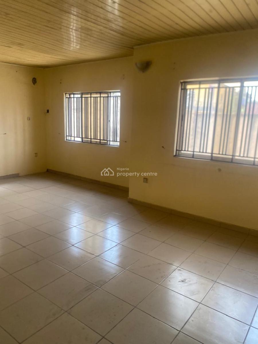 Self Service Built 3 Bedroom Apartment Bungalow Plus Bq, Abosede Kuboye Crescent, Surulere, Lagos, Flat / Apartment for Rent