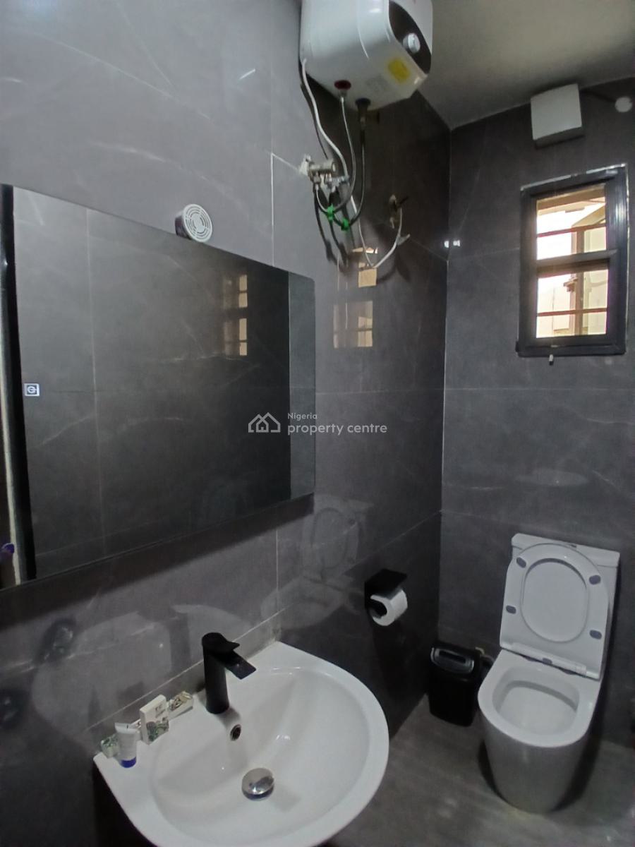 Serviced 1 Bedroom En-suite Flat. It Comes Furnished and Unfurnished W, Ikate, Lekki, Lagos, Mini Flat (room and Parlour) for Rent