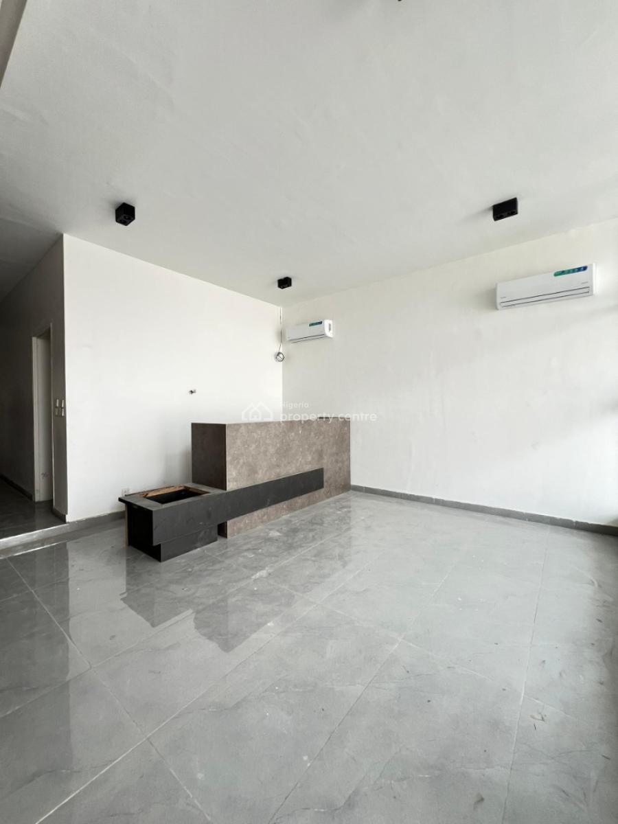 Spacious 2 Bedroom Apartment with and Elevator and Swimming Pool, Lekki Phase 1, Lekki, Lagos, Block of Flats for Sale