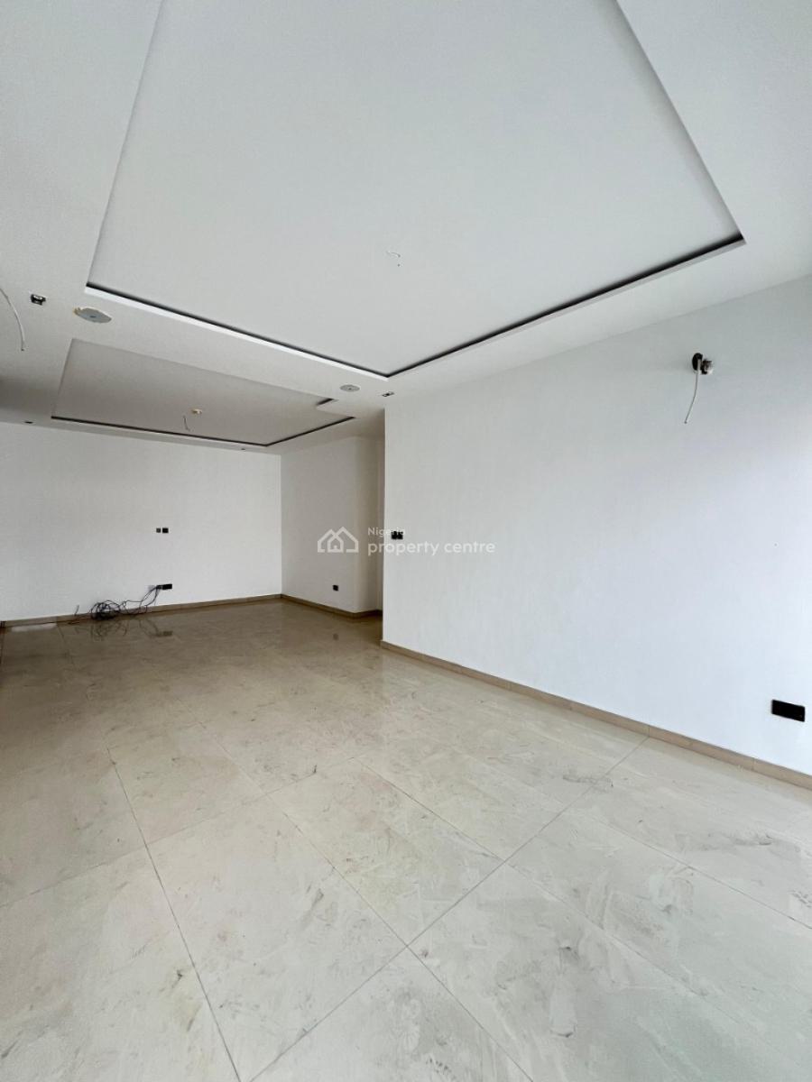 Spacious 2 Bedroom Apartment with and Elevator, Swimming Pool and Gym, Lekki Phase 1, Awoyaya, Ibeju Lekki, Lagos, Block of Flats for Sale