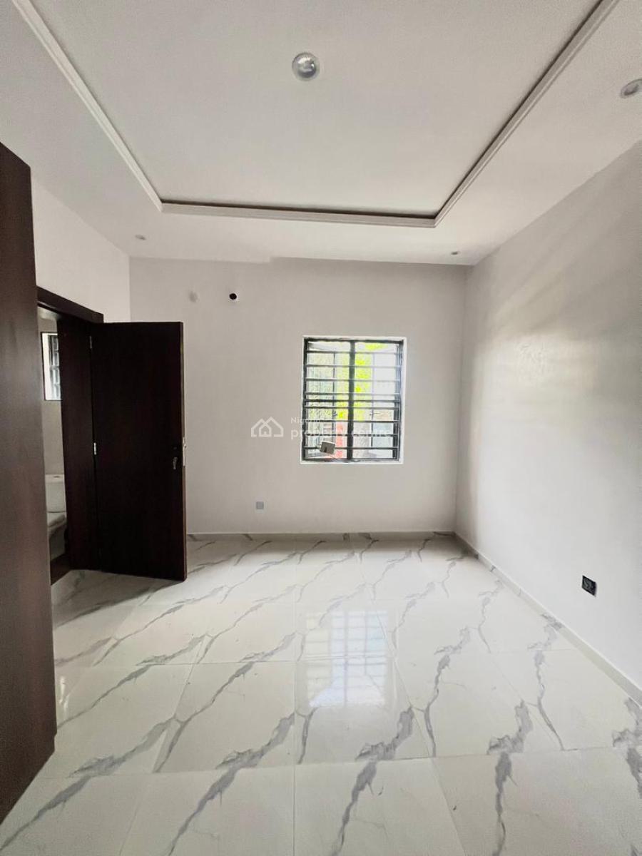 Luxurious 2-bedroom Apartment, Ologolo, Lekki, Lagos, Flat / Apartment for Rent