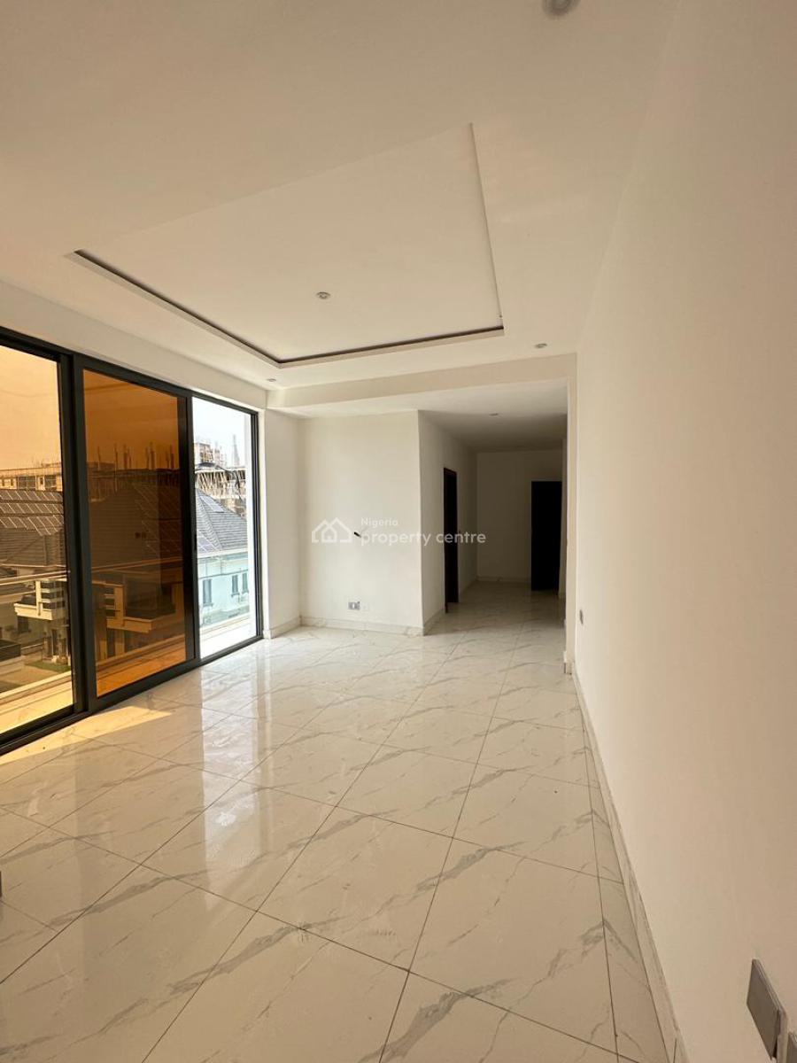 Exquisite Luxury Spacious 3 Bedroom Apartment with Bq and Gym, Lekki Phase 1, Lekki, Lagos, Block of Flats for Sale