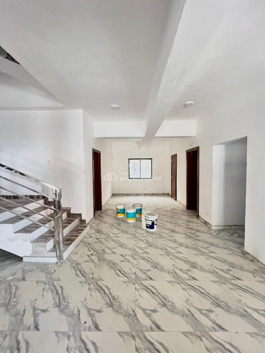 Spacious 2-bedroom Apartment in a Secure Estate, Ologolo, Lekki, Lagos, Flat / Apartment for Sale