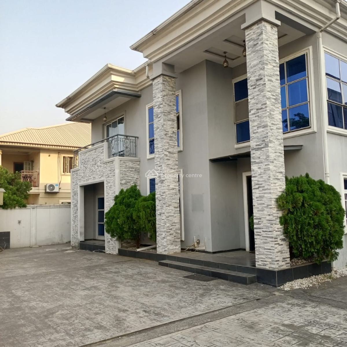 Standard Hotel, Mobil Road, Ajah, Lagos, Hotel / Guest House for Rent