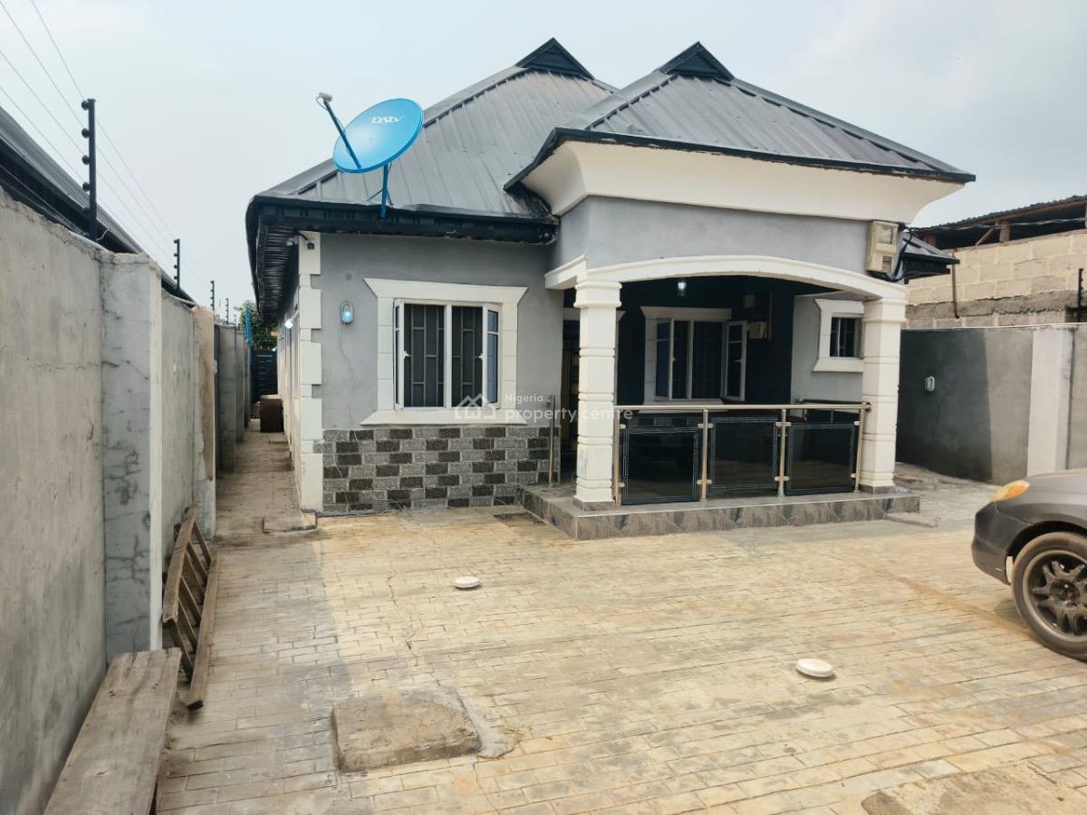 Relatively Newly Built 3 Bedroom Detached Bungalow with Bq & Shops, Ikorodu, Lagos, Detached Bungalow for Sale