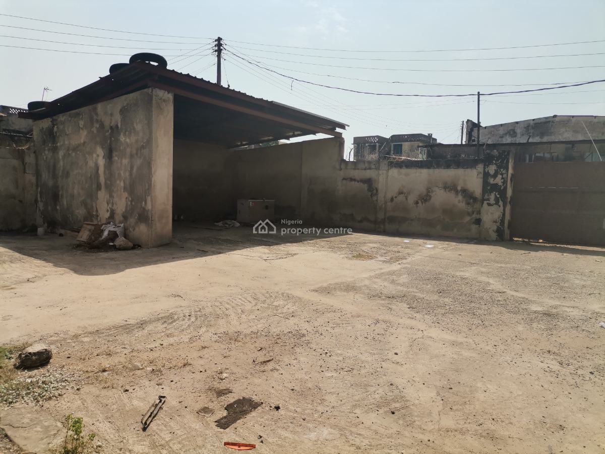 Spacious and Sound Warehouse of 300+sqm with Requisite Facilities, Oke Ado, Ibadan, Oyo, Warehouse for Rent