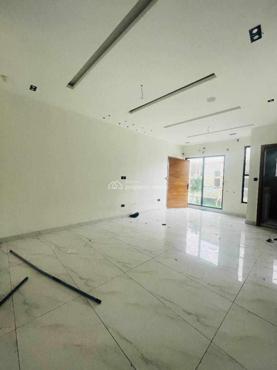 Well Spacious 2 Bedroom Apartment, Ologolo, Lekki, Lagos, Flat / Apartment for Rent