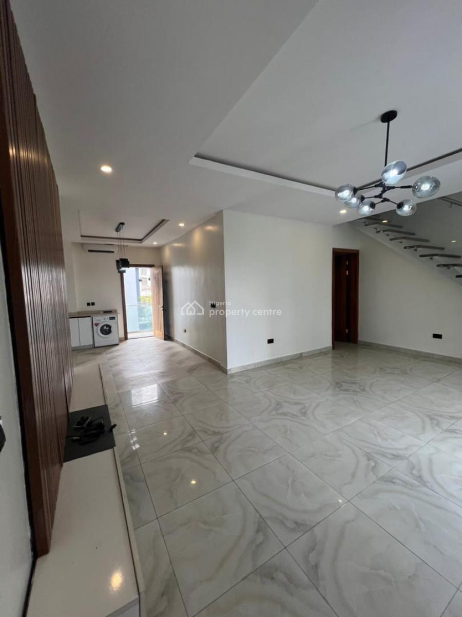 Luxury 2 Bedroom Maisonette Apartment with Pool and Gym, Lekki Phase 1, Lekki, Lagos, Flat / Apartment for Rent