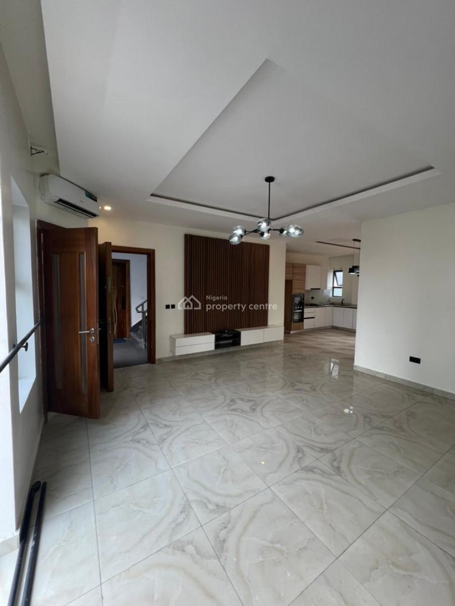 Luxury 2 Bedroom Maisonette Apartment with Pool and Gym, Lekki Phase 1, Lekki, Lagos, Flat / Apartment for Rent