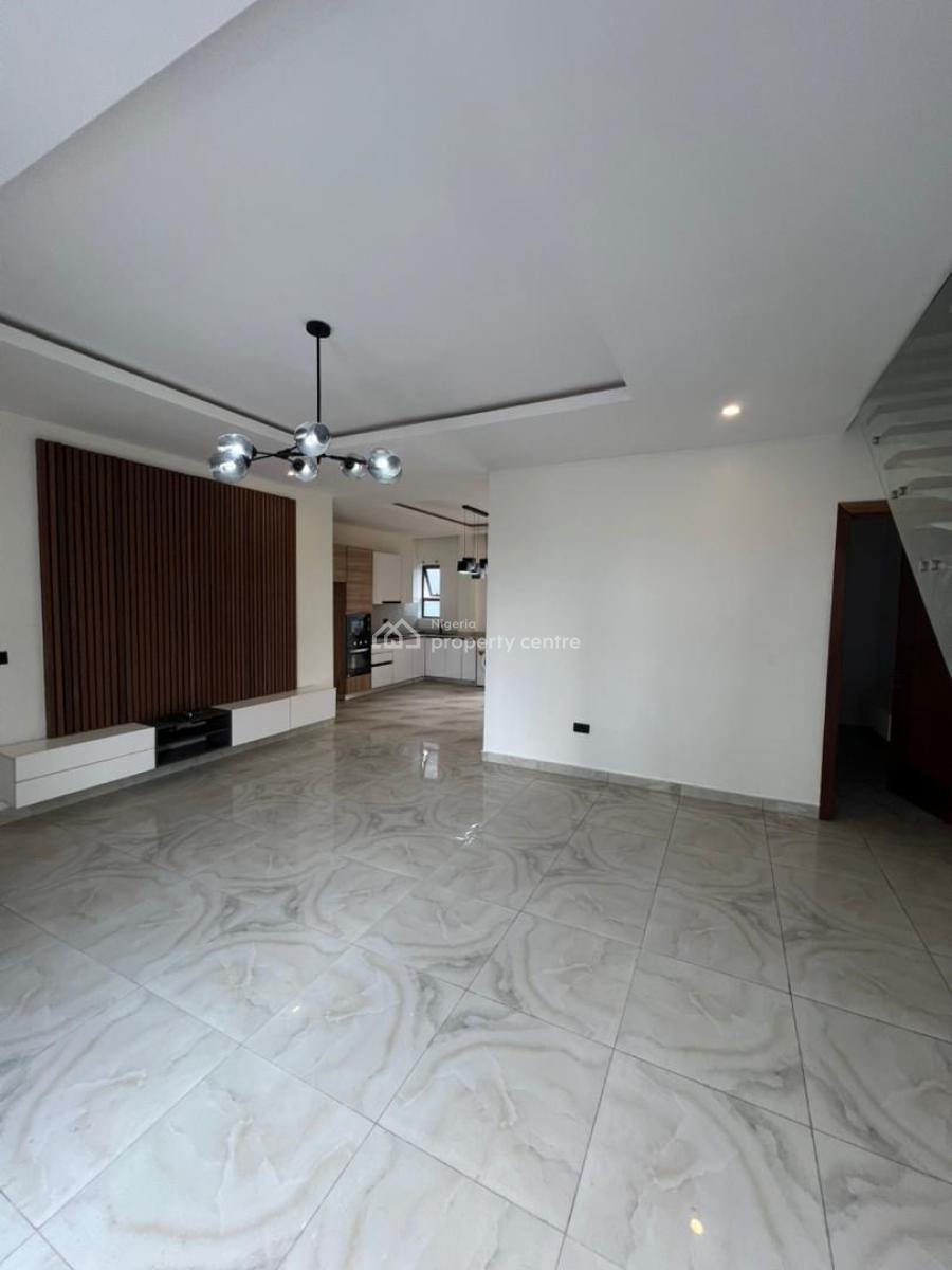 Luxury 2 Bedroom Maisonette Apartment with Pool and Gym, Lekki Phase 1, Lekki, Lagos, Flat / Apartment for Rent