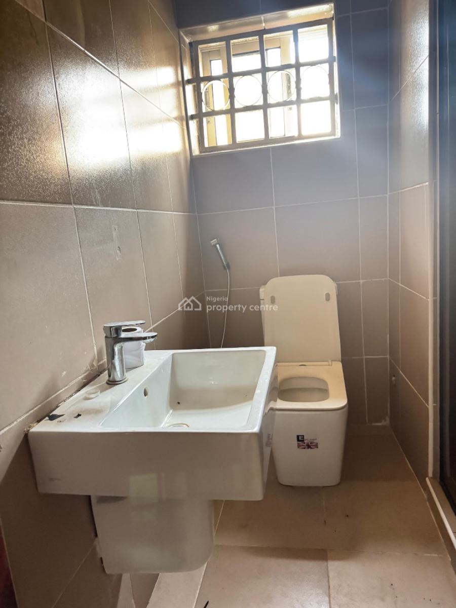 3 Bedroom Serviced Apartment, Victory Park Estate, Osapa, Lekki, Lagos, Flat / Apartment for Sale