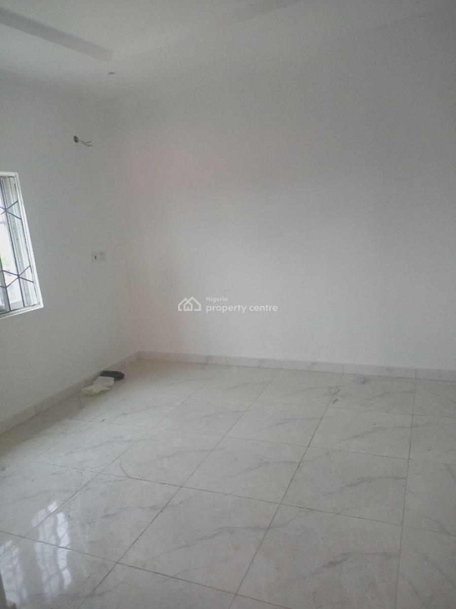 3 Bedroom Flat Available, 45 Kesinro Street Muniru Estate Ogombo Road, Ogombo, Ajah, Lagos, Flat / Apartment for Rent