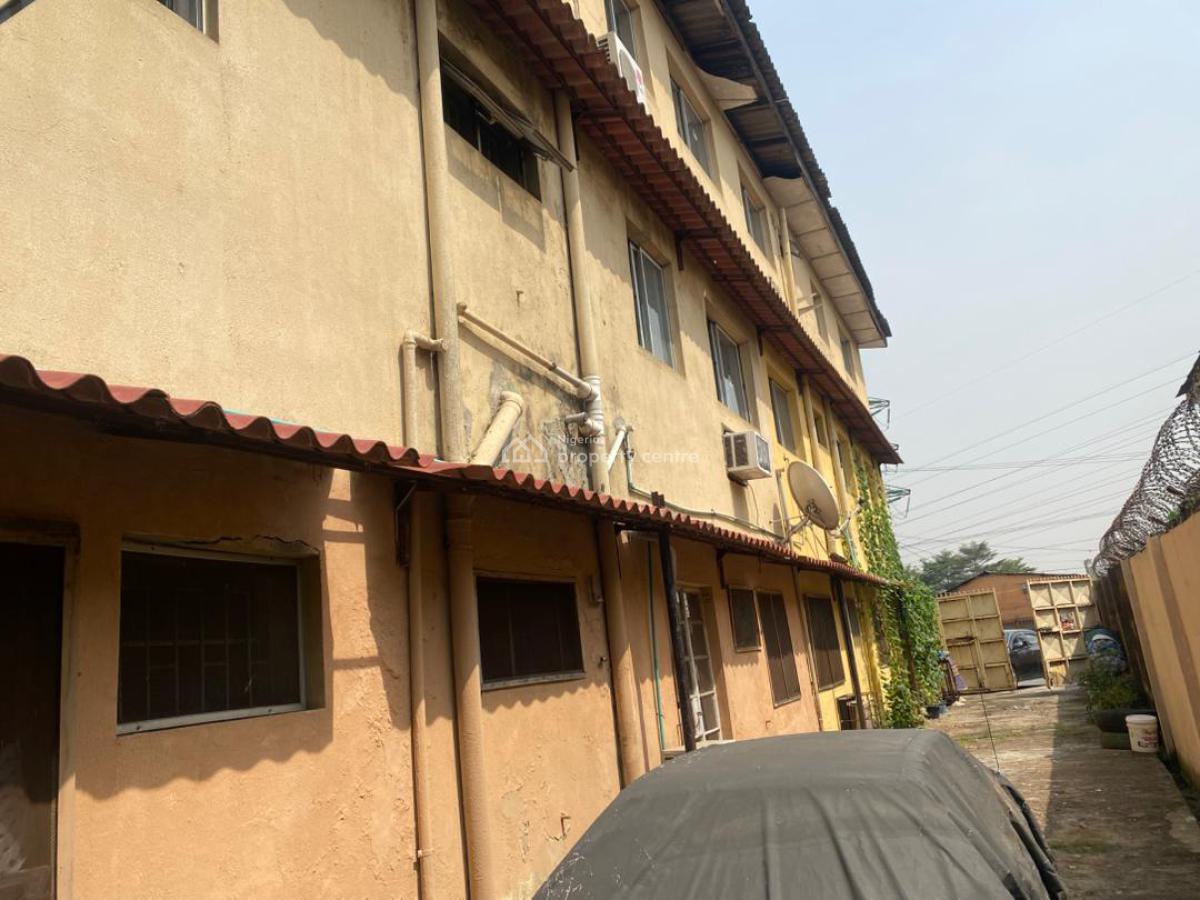 800 Sqm Residential Land with 5 Flats Building on 3 Floors Available, Surulere Road, Animashaun, Surulere, Lagos, Block of Flats for Sale