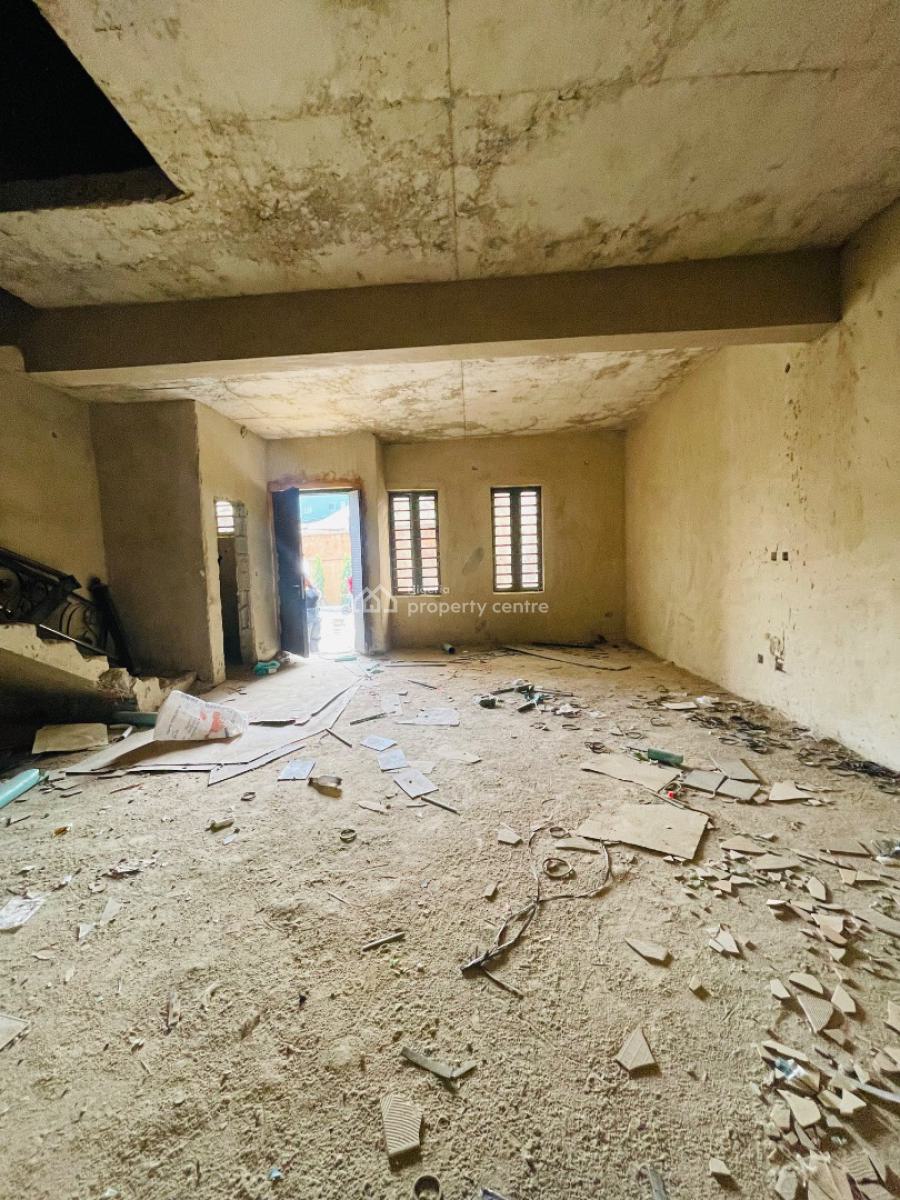 Top Quality 4 Bedroom Terrace Duplex with Study in a Secured Estate, Gbagada, Lagos, Terraced Duplex for Sale