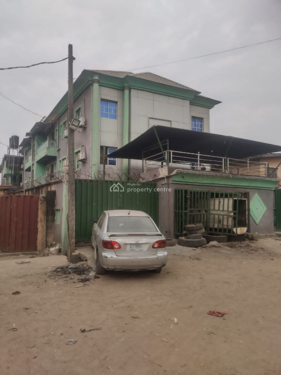Hotel, Rabiatu Idowu Street Off, Layi Oyekanmi Street, Mushin, Lagos, Hotel / Guest House for Sale