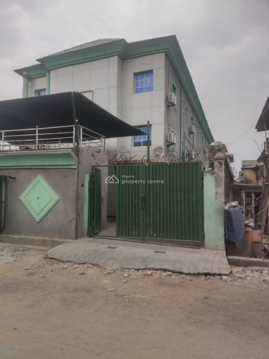 Hotel, Rabiatu Idowu Street Off, Layi Oyekanmi Street, Mushin, Lagos, Hotel / Guest House for Sale