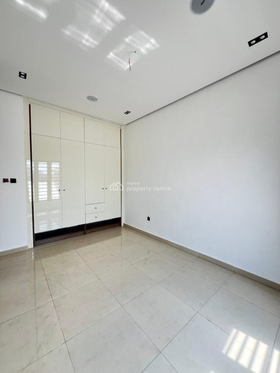 Magnificent 2 Bedroom Apartment, Lekki Phase 1, Lekki, Lagos, Flat / Apartment for Sale