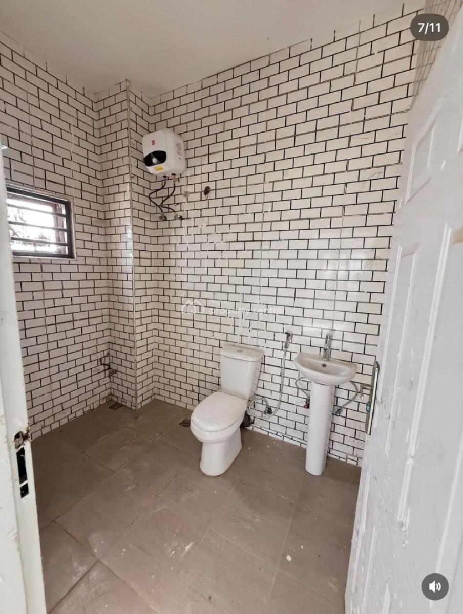 Brand New 3 Bedroom Flat in at Distress Price, Gilmore, Jahi, Abuja, Flat / Apartment for Sale