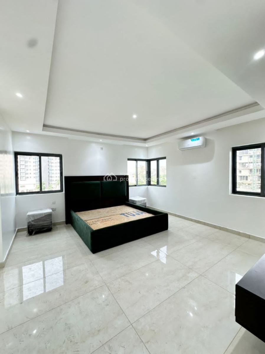 Distress 3 Bedroom Apartment with Bq, Ikoyi, Lagos, Flat / Apartment for Sale