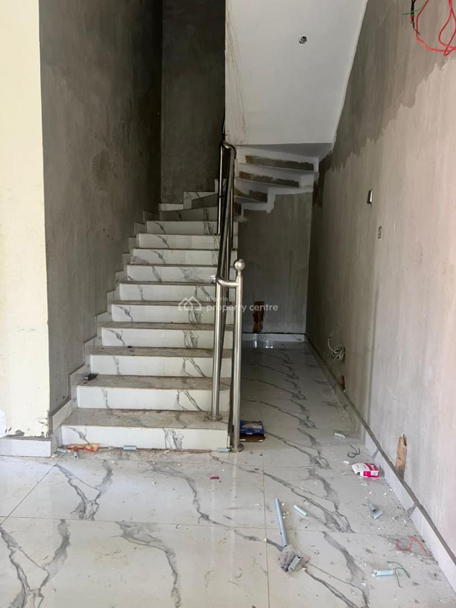 This Beautifully Designed 5-bedrooms Detached Duplex Sitting on 400sqm, Omole Phase 1, Ikeja, Lagos, Detached Duplex for Sale