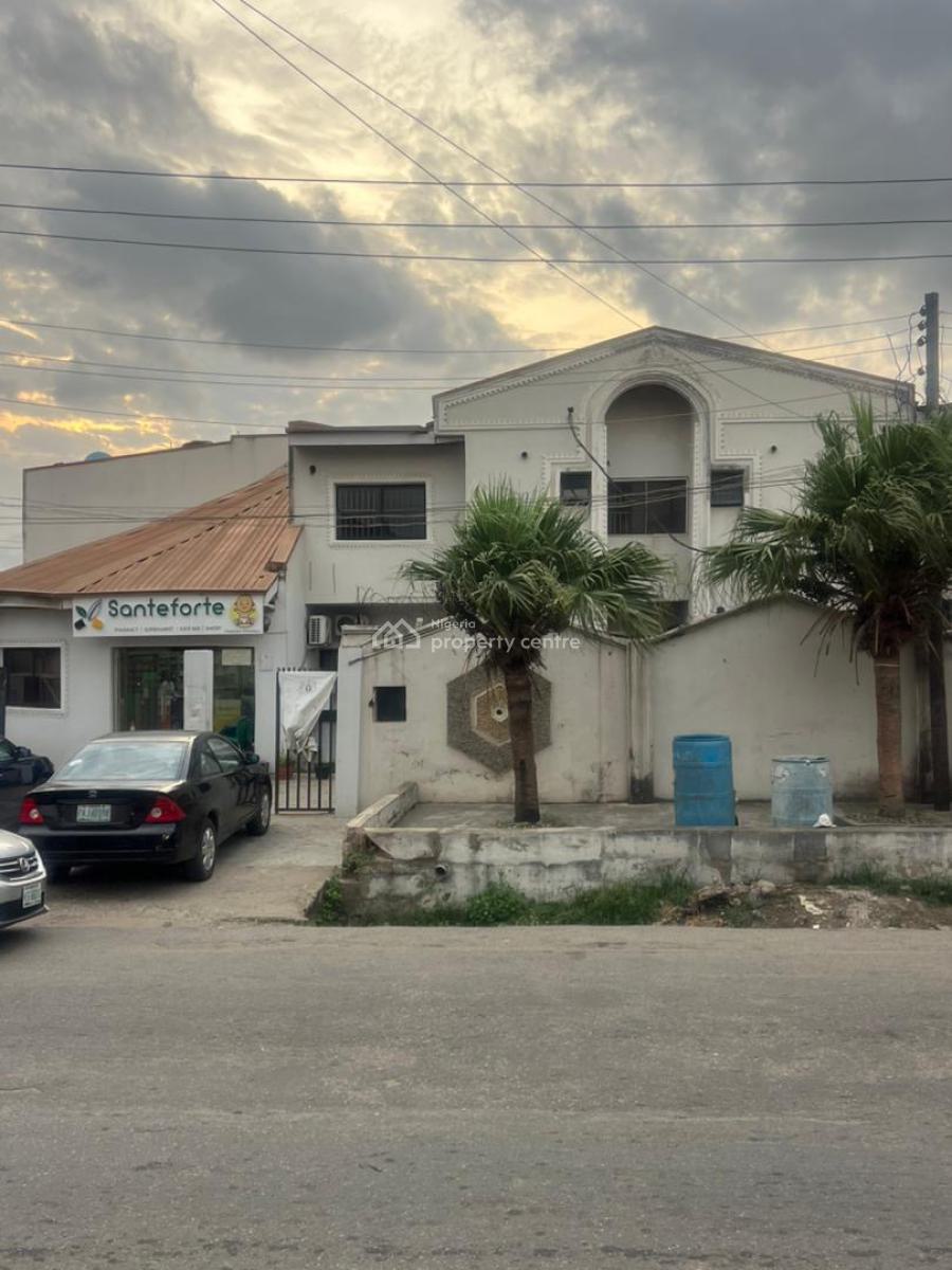 Renovatable Corner Piece Sitting on 950sqm Within Secured Zone, Gra Phase 1, Magodo, Lagos, Detached Duplex for Sale