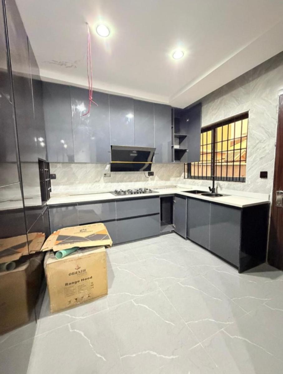 Newly Built and Self-serviced 4 Bedroom En-suite Semi-detached Duplex, Lekki Phase 1, Lekki, Lagos, Semi-detached Duplex for Rent