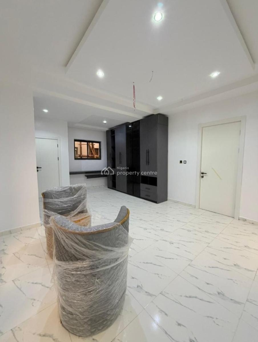 Newly Built and Self-serviced 4 Bedroom En-suite Semi-detached Duplex, Lekki Phase 1, Lekki, Lagos, Semi-detached Duplex for Rent