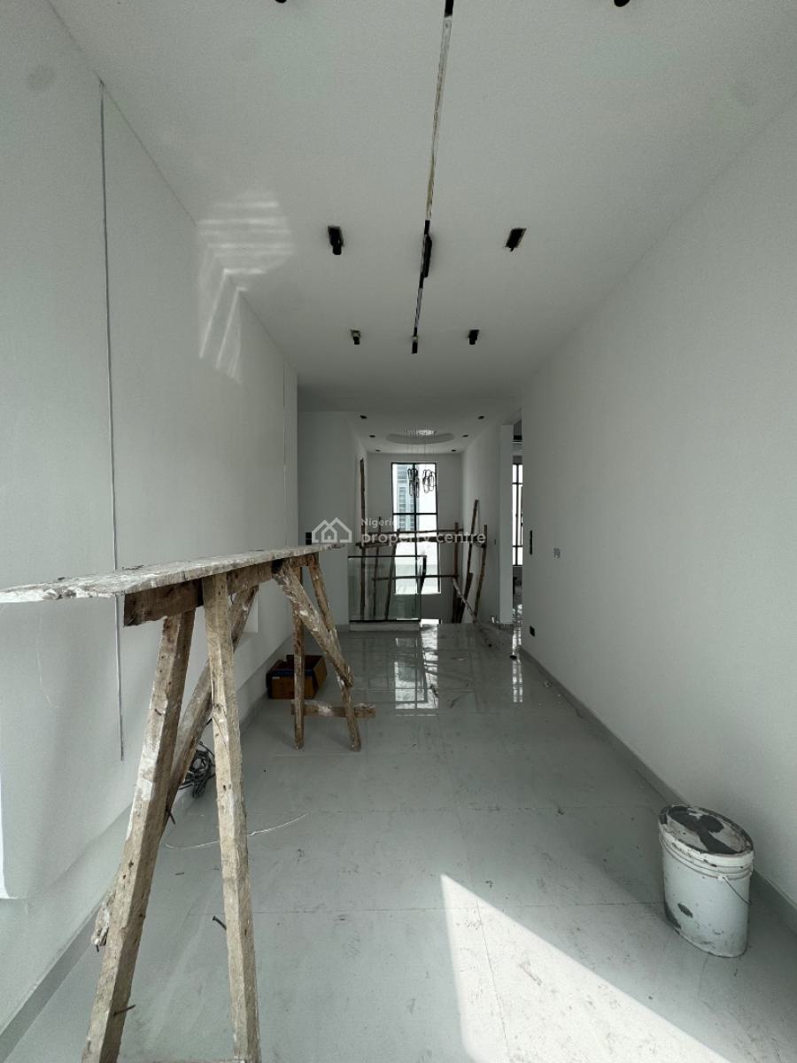 Beautifully Built 5 Bedroom Fully Detached Duplex with Bq and a Pool, Chevron, Lekki Phase 2, Lekki, Lagos, Detached Duplex for Sale
