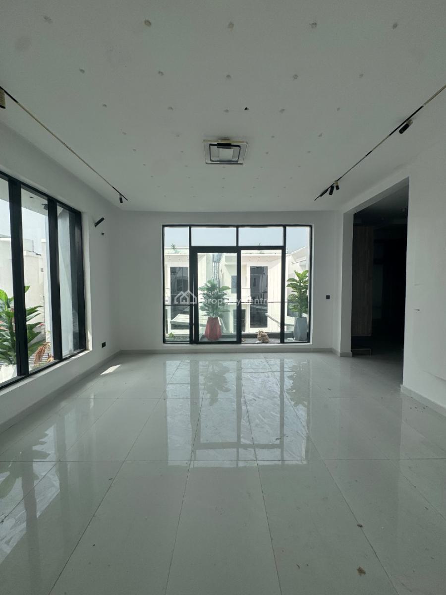 Beautifully Built 5 Bedroom Fully Detached Duplex with Bq and a Pool, Chevron, Lekki Phase 2, Lekki, Lagos, Detached Duplex for Sale