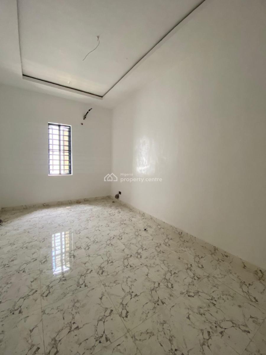 Neatly Built 3 Bedroom Terrace, Mobil Road, Lekki, Lagos, Terraced Duplex for Sale