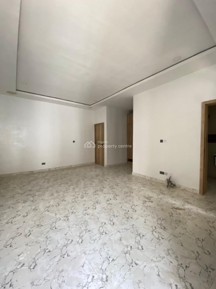 Neatly Built 3 Bedroom Terrace, Mobil Road, Lekki, Lagos, Terraced Duplex for Sale