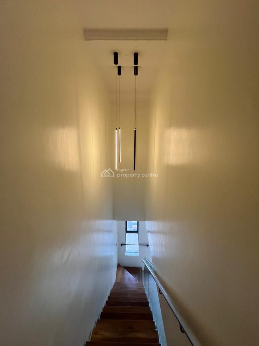 Exclusive Serviced 2 Bedrooms Luxury Maisonette Apartment, Lekki Phase 1, Lekki, Lagos, Flat / Apartment for Rent