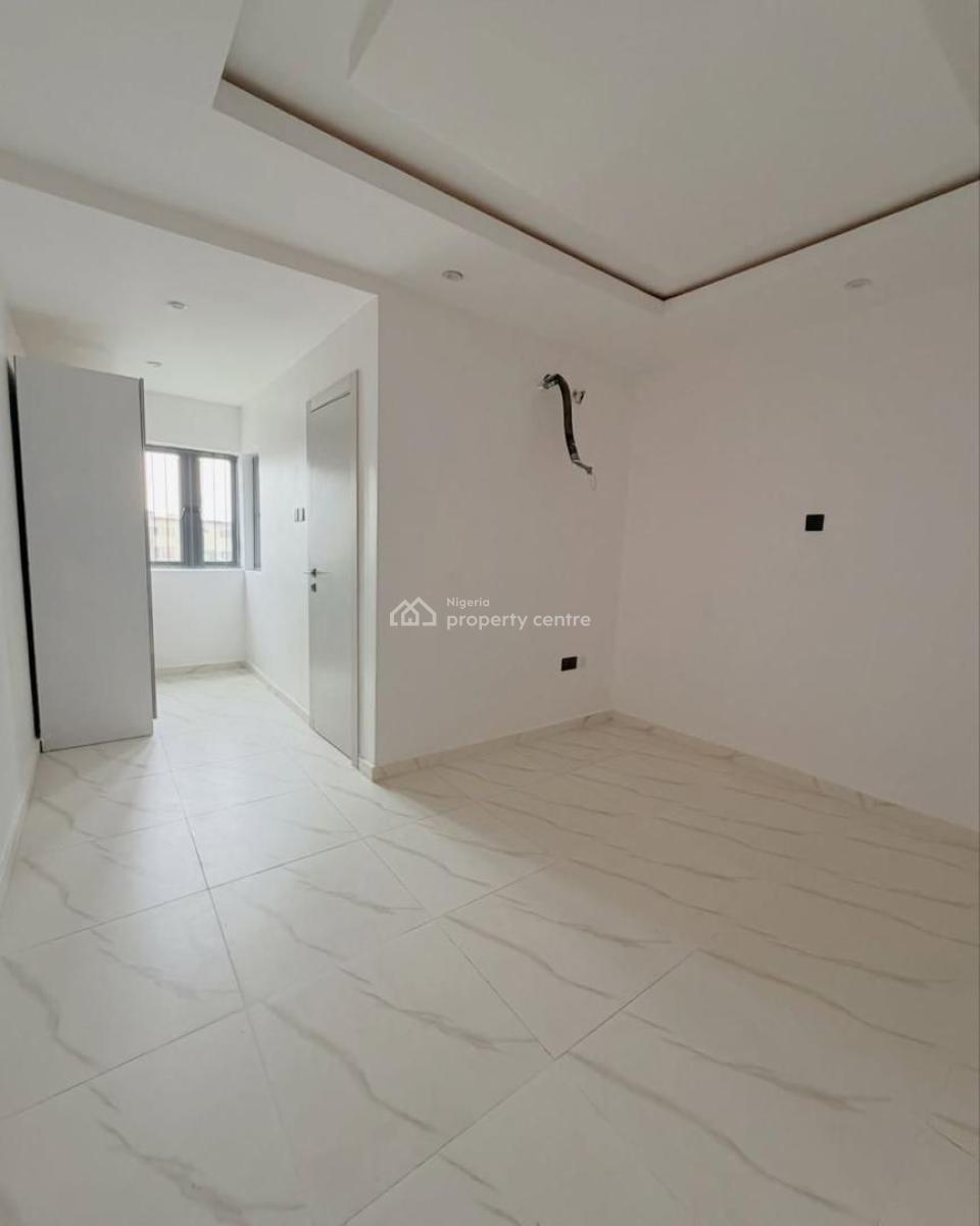 Eye Catchy 4 Bedroom Self Compound Terrace Duplex with Bq, Obanikoro, Shomolu, Lagos, Terraced Duplex for Sale