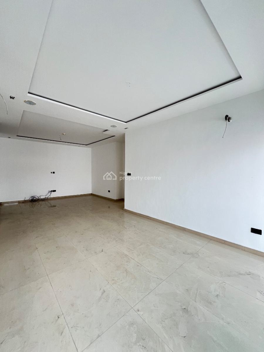 Spacious 2 Bedrooms Apartment with and Elevator, Swimming Pool and Gym, Lekki Phase 1, Lekki, Lagos, Flat / Apartment for Sale