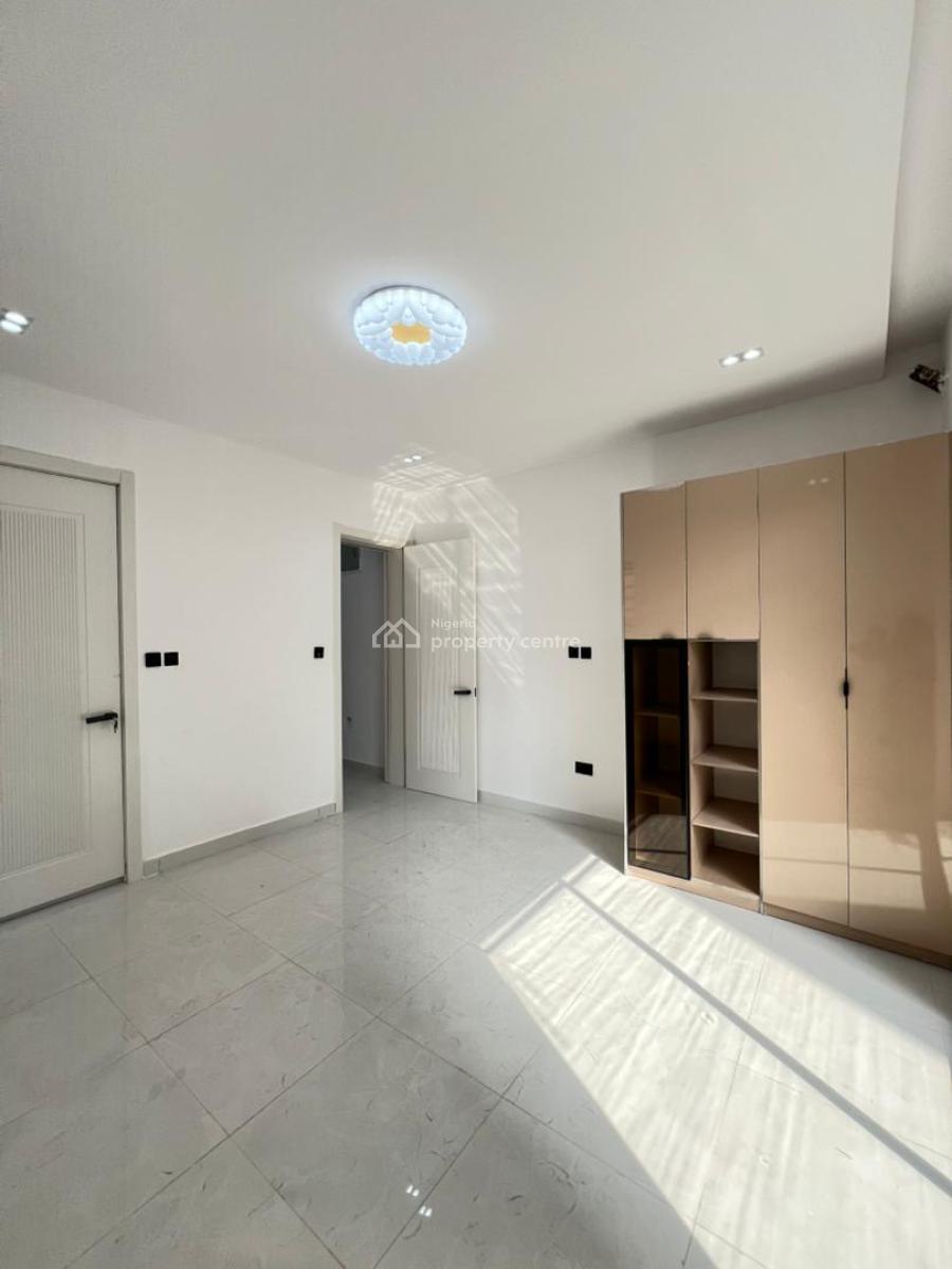 Fully Furnished 2 Bedrooms Apartment in a Serene Environment, Ologolo, Lekki, Lagos, Flat / Apartment for Sale