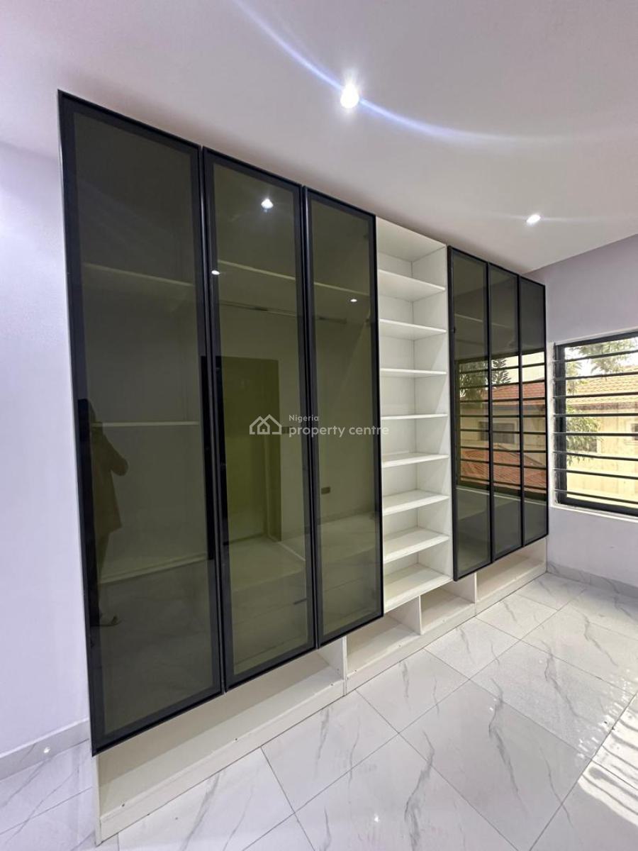 Brand New 3 Bedrooms Apartment with Bq, Lekki Phase 1, Lekki, Lagos, Flat / Apartment for Rent