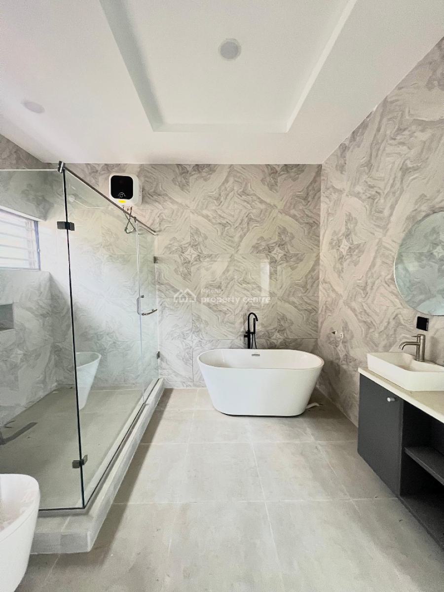 Spacious 5 Bedrooms Fully Detached House + Bq, Ologolo, Lekki, Lagos, Detached Duplex for Sale