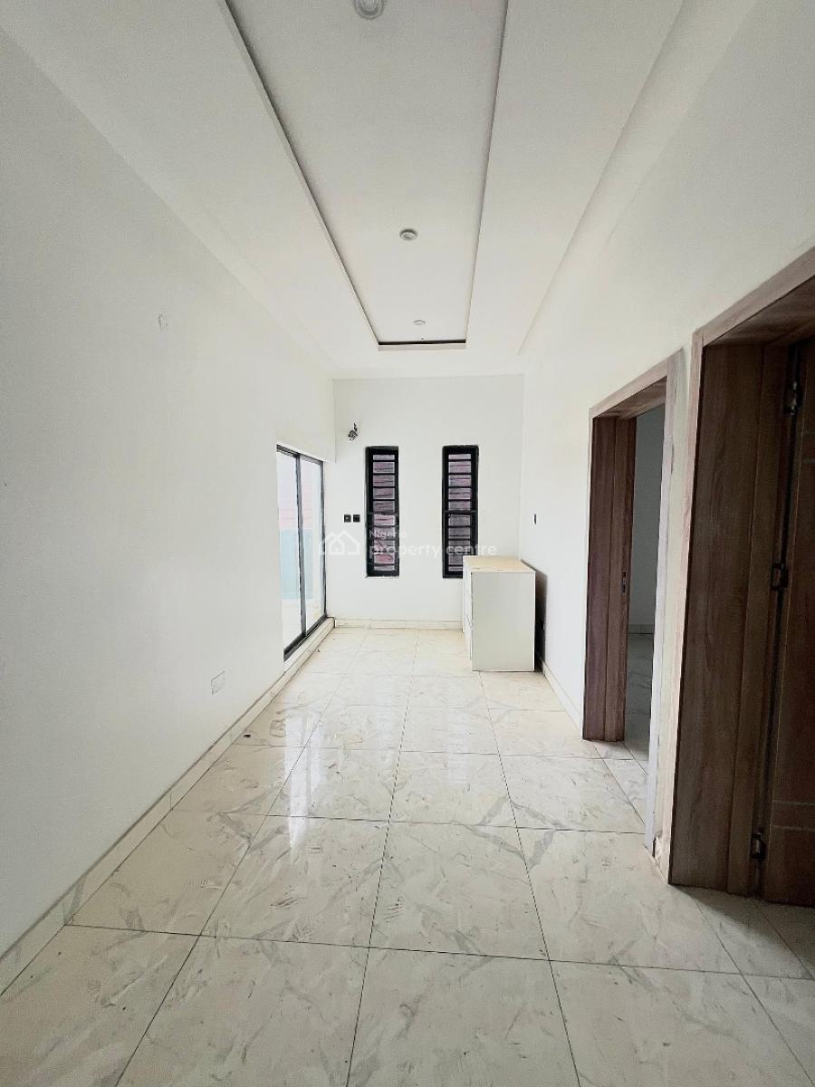 Spacious 5 Bedrooms Fully Detached House + Bq, Ologolo, Lekki, Lagos, Detached Duplex for Sale
