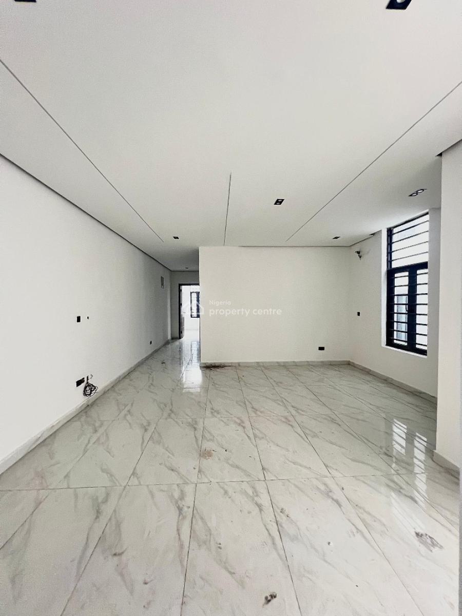 Spacious 1 Bedroom Apartment, Ologolo, Lekki, Lagos, Flat / Apartment for Sale